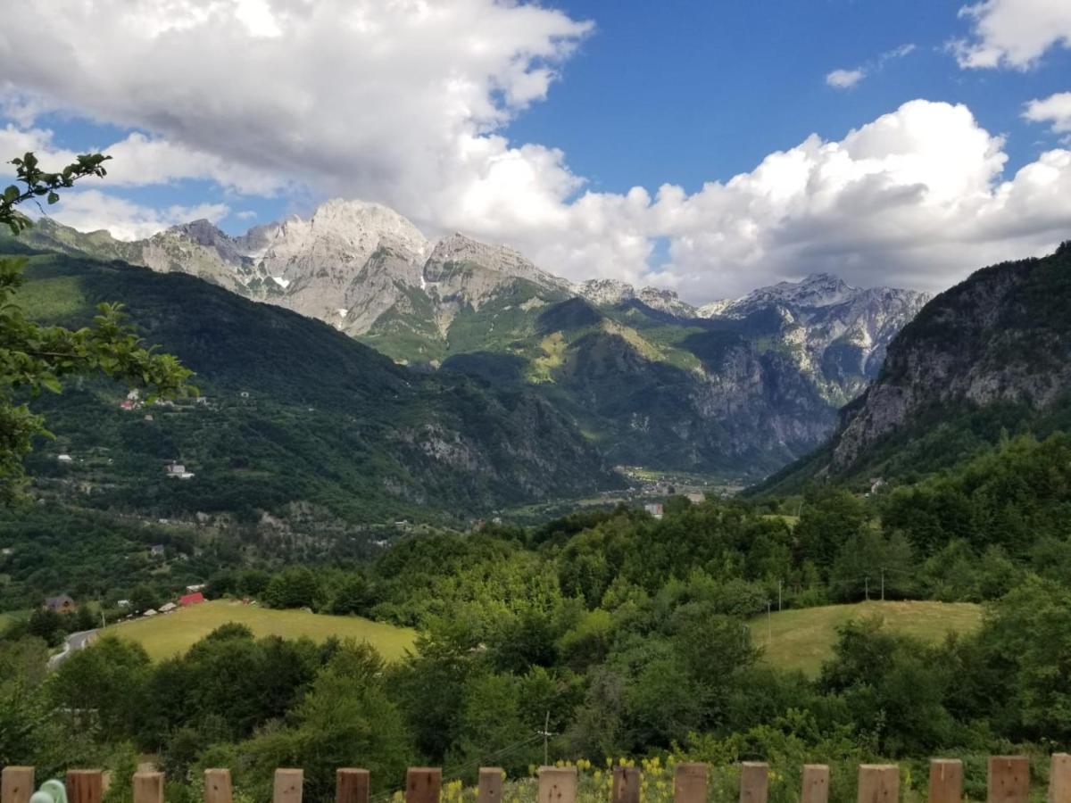 Bujtina Carku Hotel Theth Luaran gambar