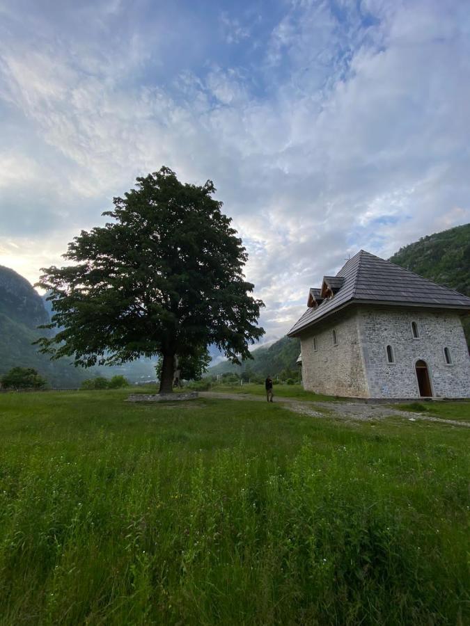 Bujtina Carku Hotel Theth Luaran gambar