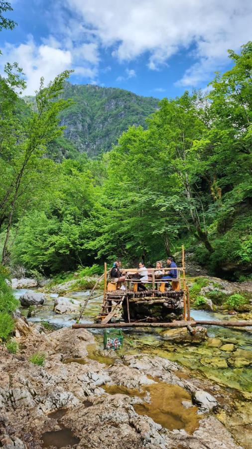 Bujtina Carku Hotel Theth Luaran gambar