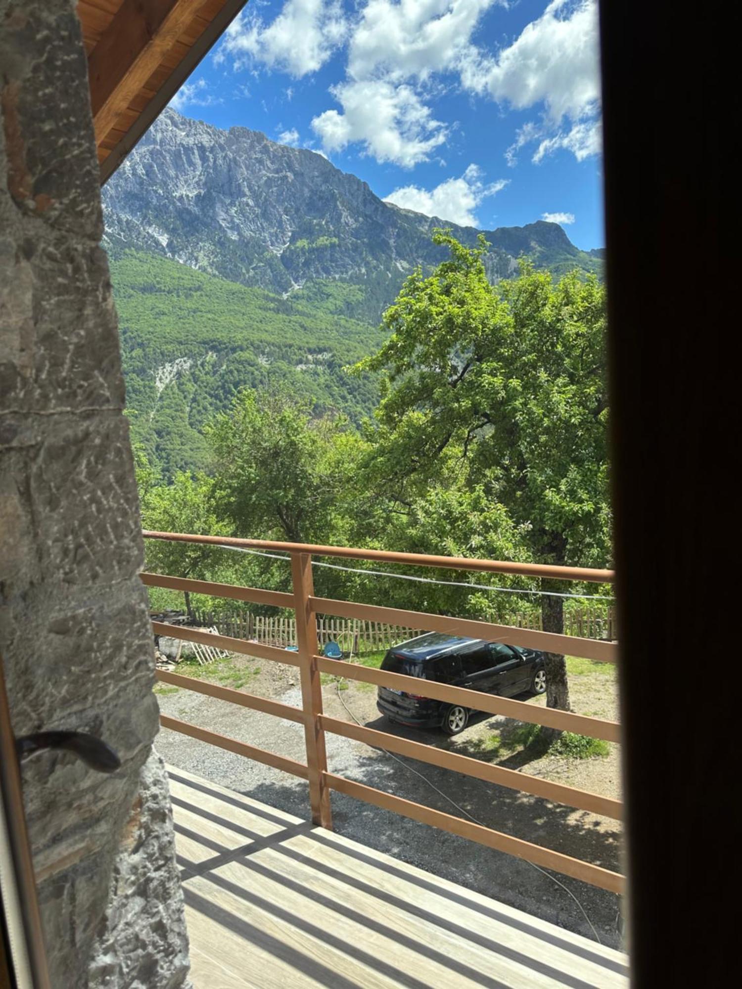 Bujtina Carku Hotel Theth Luaran gambar