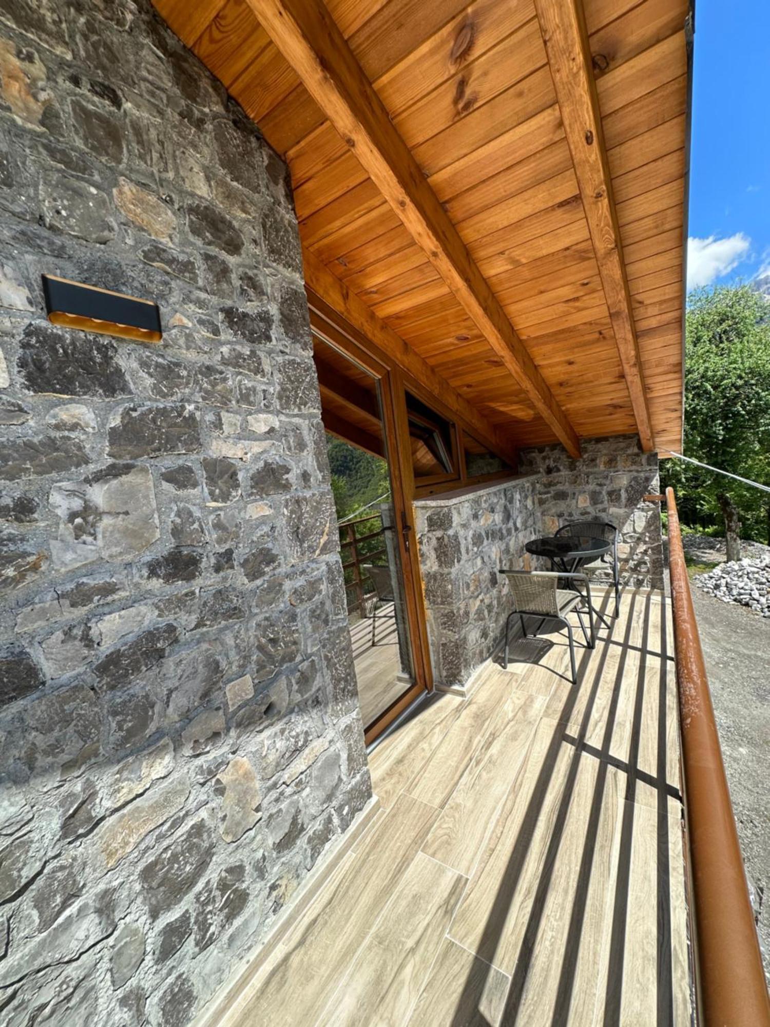 Bujtina Carku Hotel Theth Luaran gambar