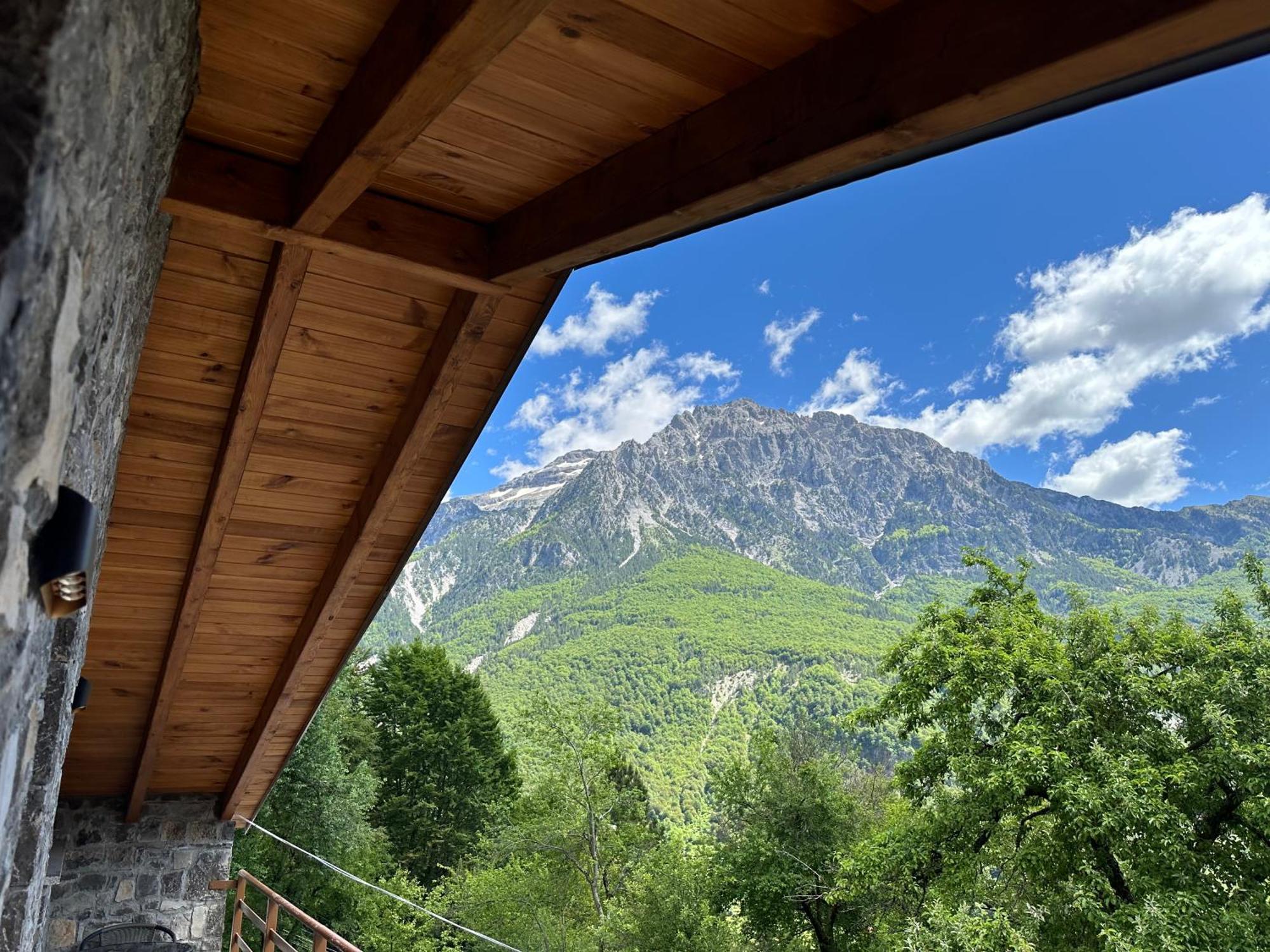 Bujtina Carku Hotel Theth Luaran gambar