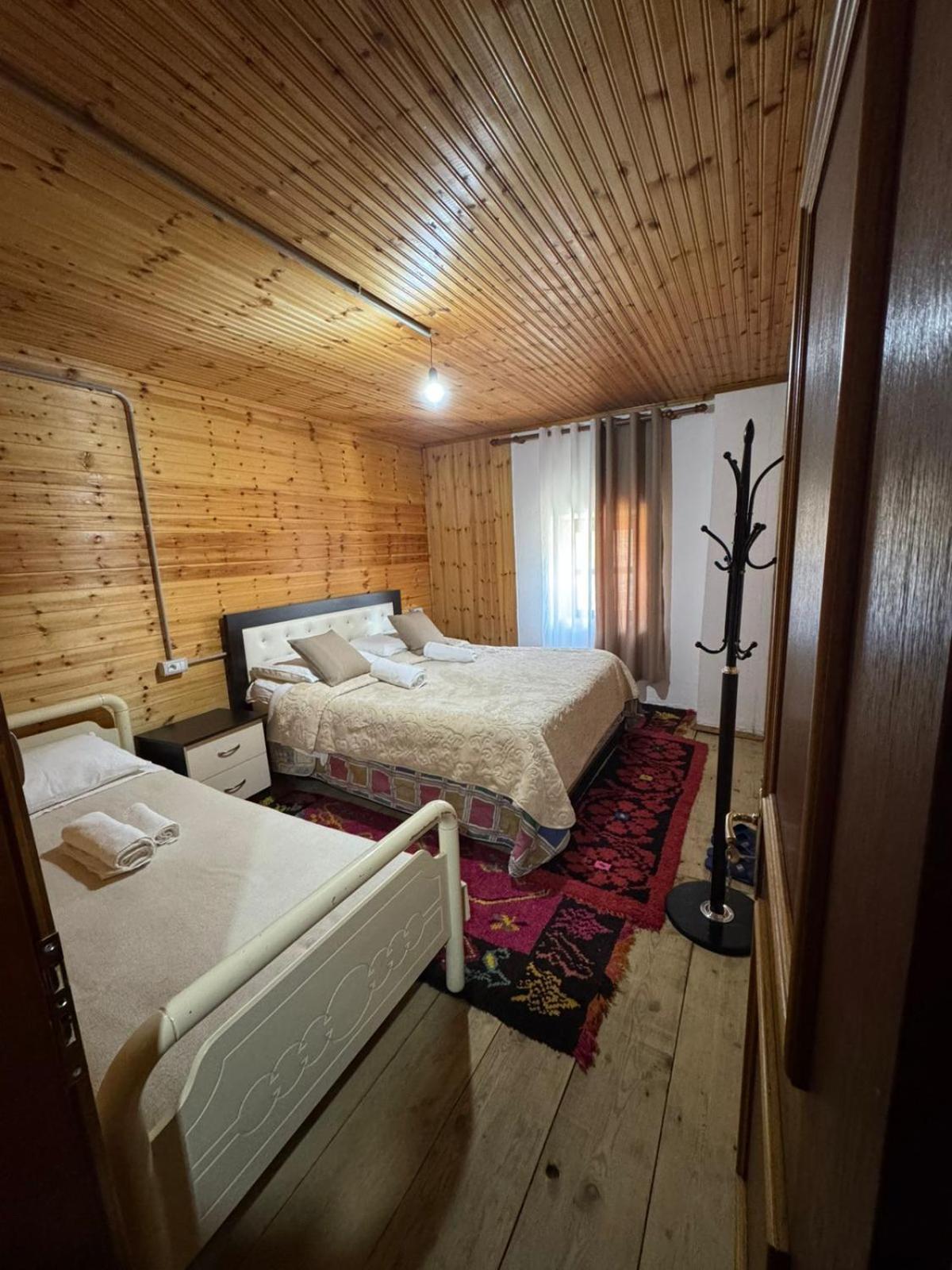 Bujtina Carku Hotel Theth Luaran gambar