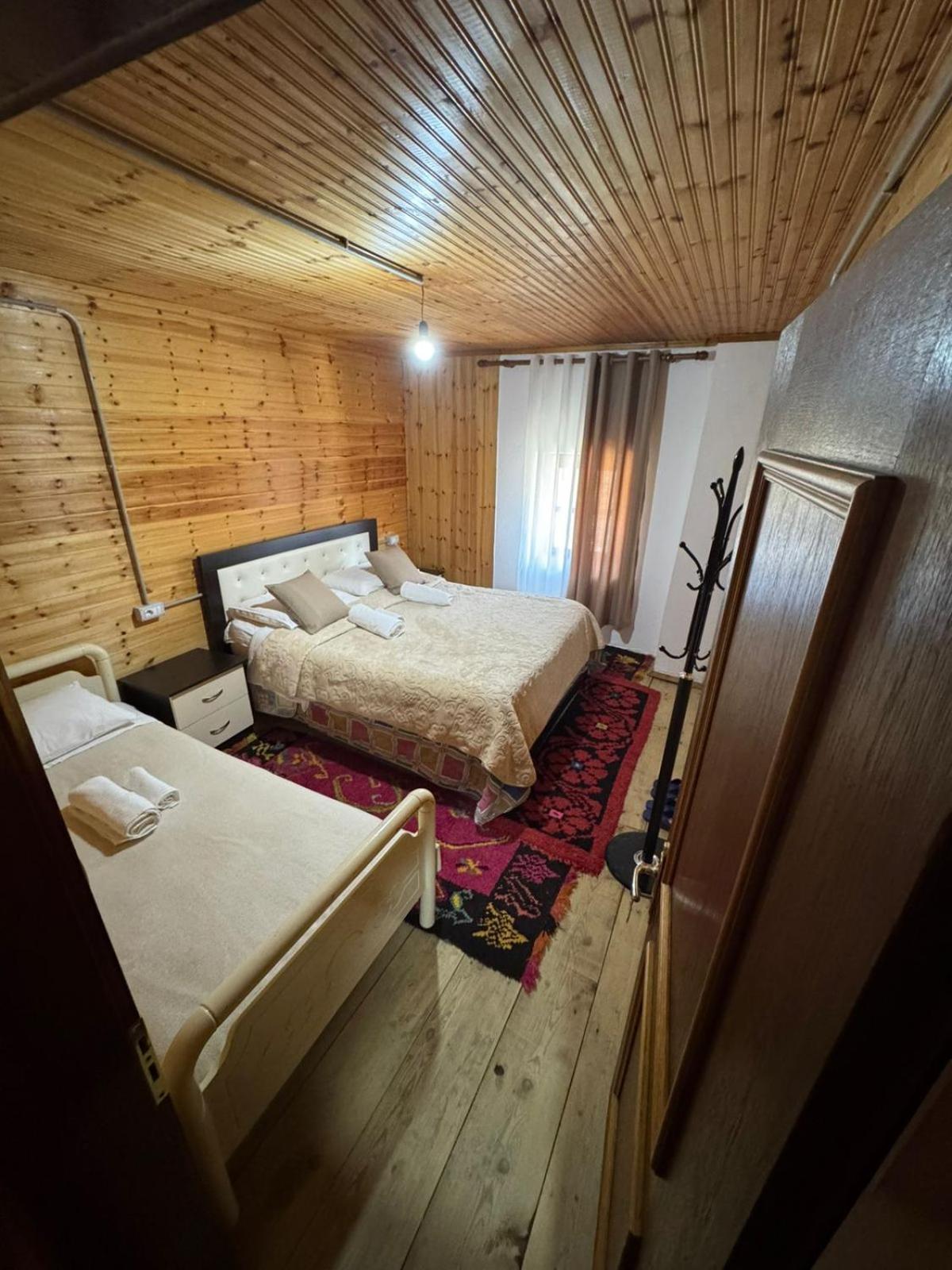 Bujtina Carku Hotel Theth Luaran gambar