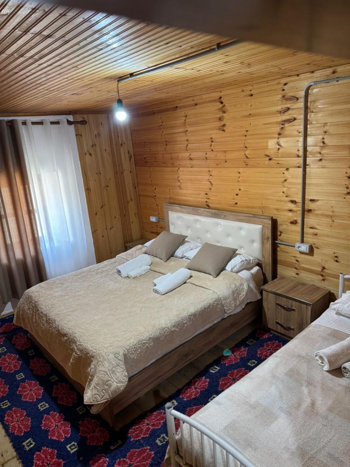 Bujtina Carku Hotel Theth Luaran gambar